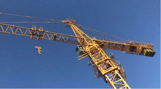 Tower Crane Construction in Windy Weather